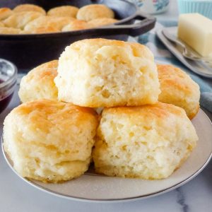 Easy Homemade Fluffy Biscuits